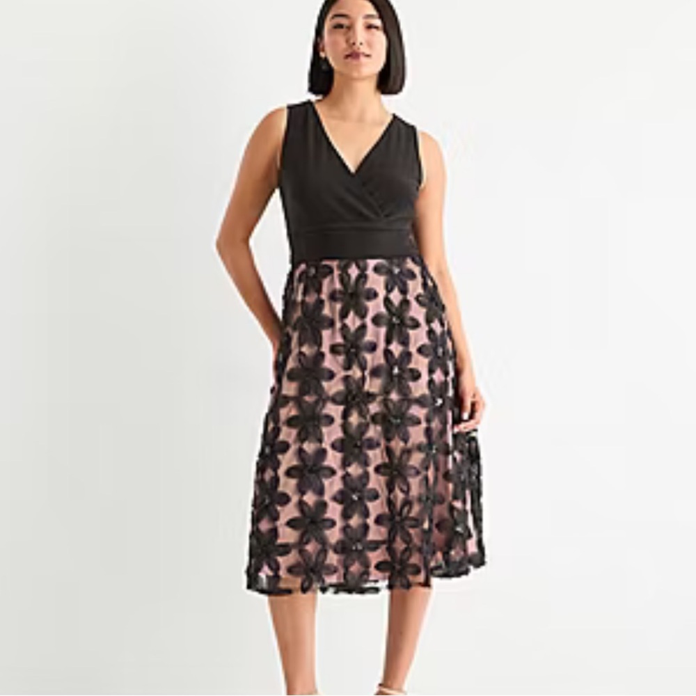 Brianna Milay Black Floral Embroidered V-Neck Dress Sz 14